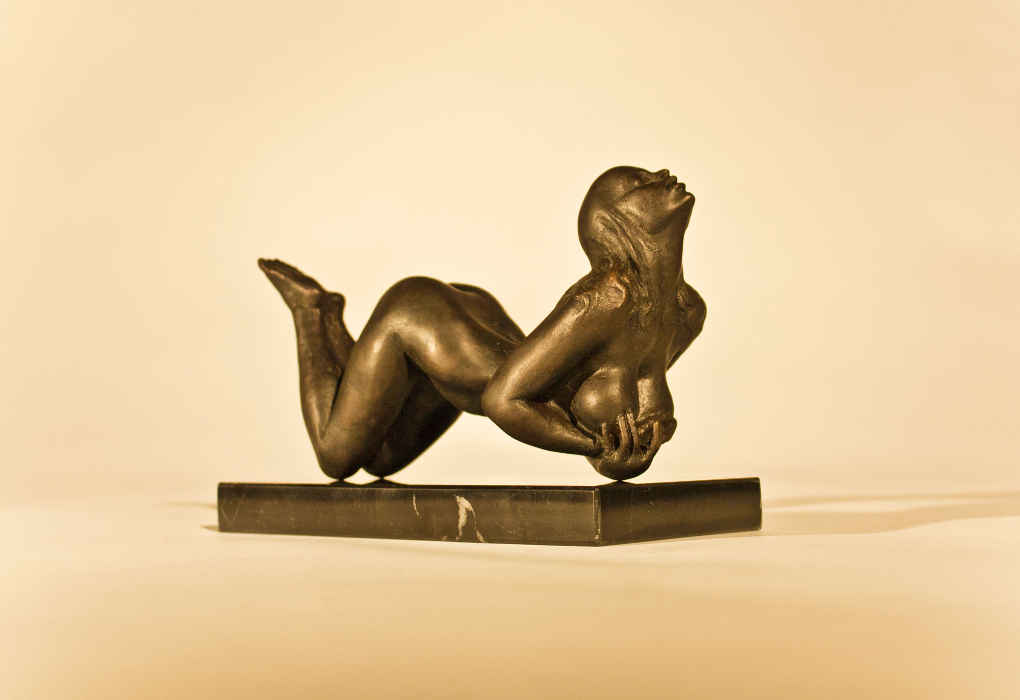 голая женская скульптура фото 109